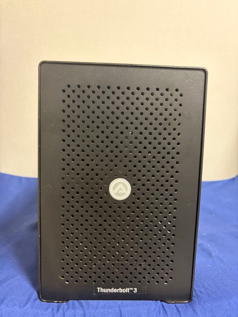 AKiTiO Node eGPU BoxとXFX RadeonRX VEGA56