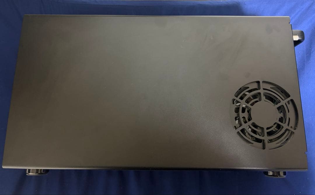 AKiTiO Node eGPU BoxとXFX RadeonRX VEGA56