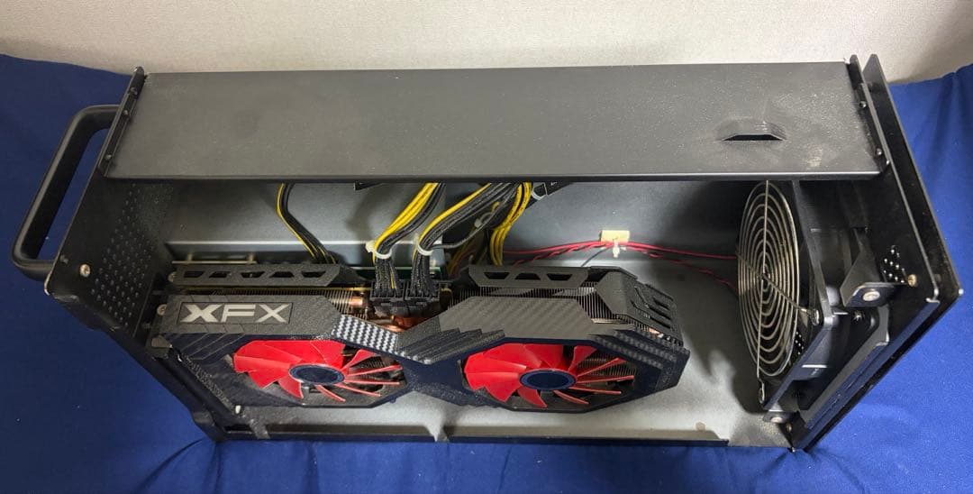 AKiTiO Node eGPU BoxとXFX RadeonRX VEGA56