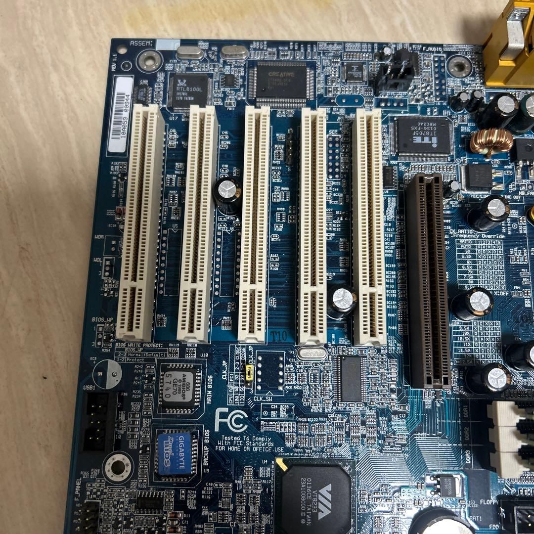 現状品！Gigabyte マザーボード GA-7UTXH REU