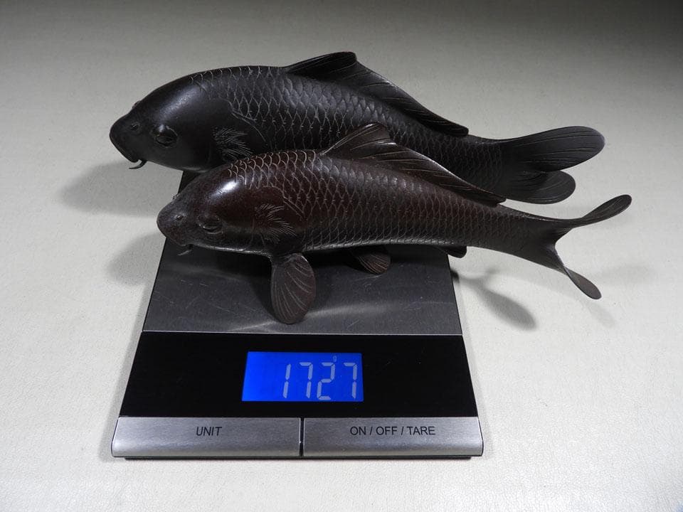 ●金工師 岩坪信光 古銅 双鯉 唐金 在銘 銅器 夫婦鯉 縁起物 重量1727g