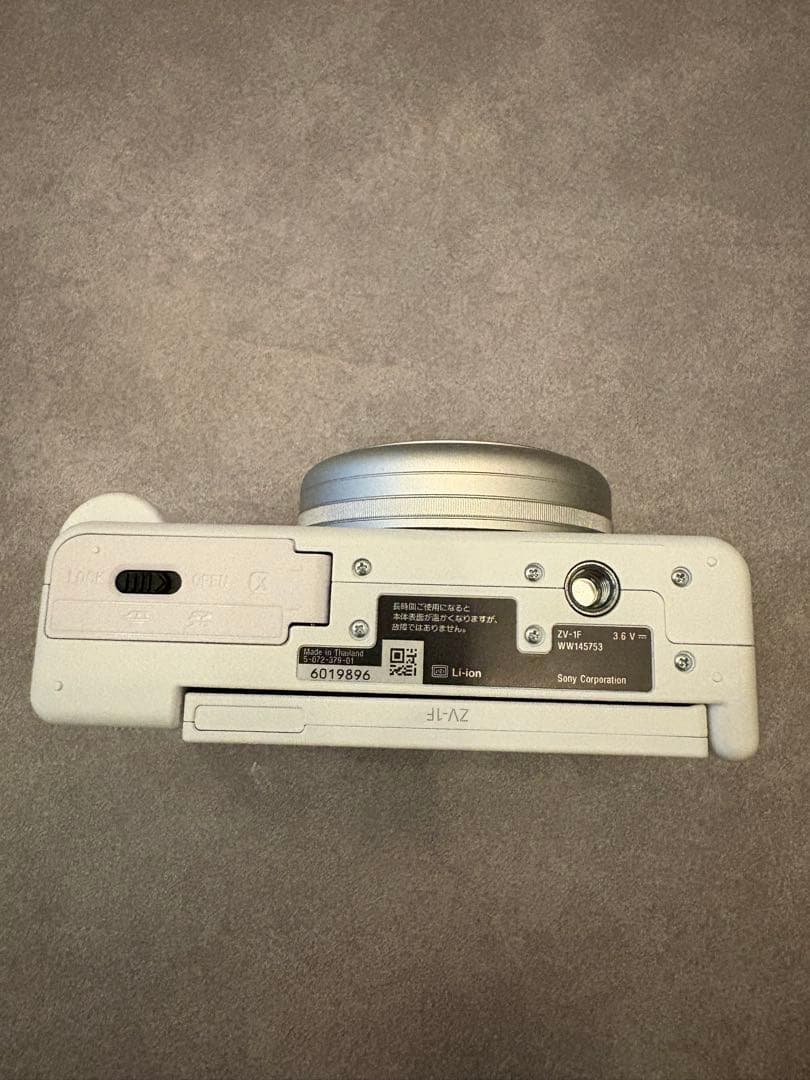 【美品】SONY ZV-1F ホワイト ／ワイヤレスシューティンググリップ三脚