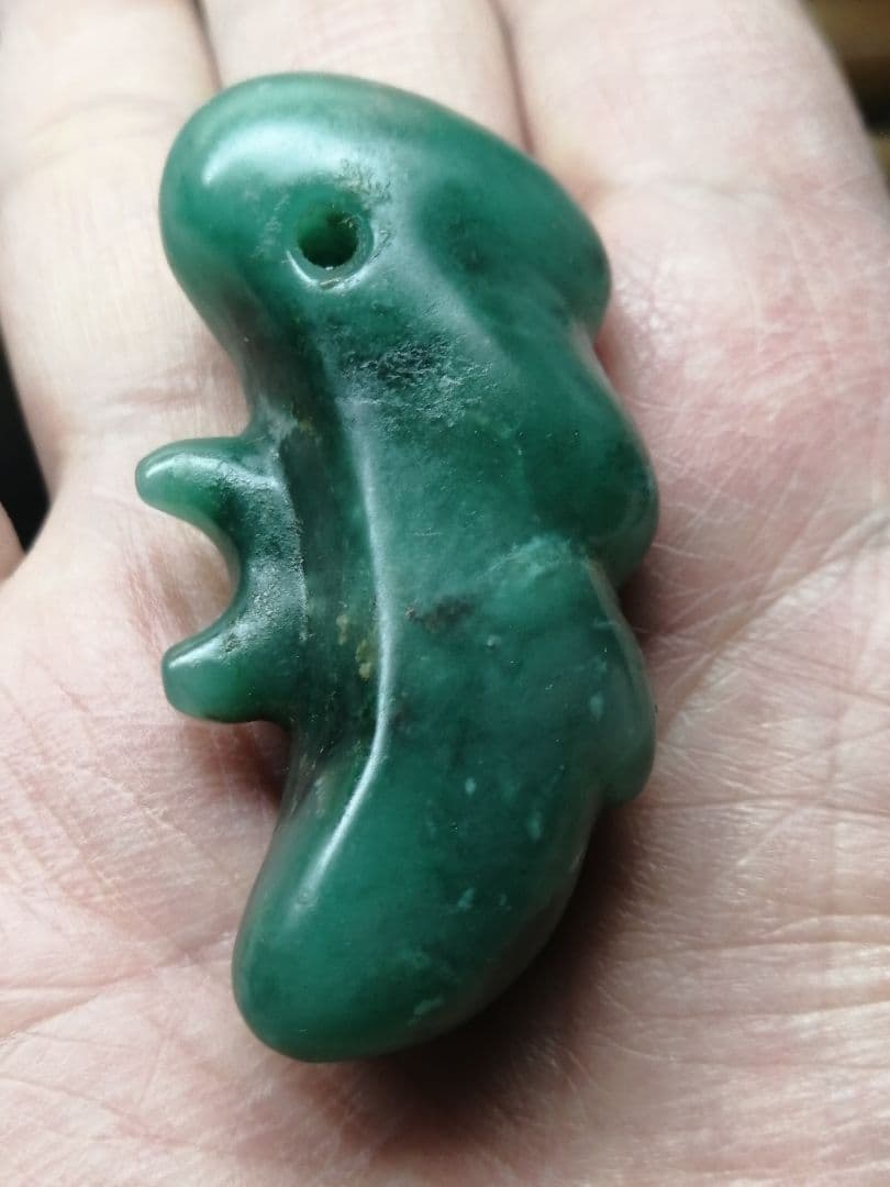 ★古墳期『糸魚川翡翠獣形勾玉』発掘品。『超古代翡翠』5.8cm　儀式用勾玉です。