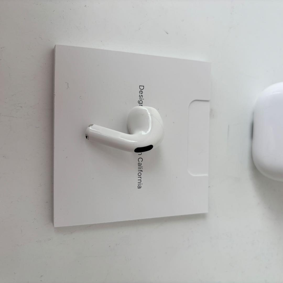 AirPods4 本体 ￥2,9800ノイズキャンセリング搭載、ケース・片耳 L