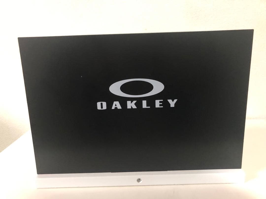 OAKLEY ディスプレイスタンド　サングラススタンド