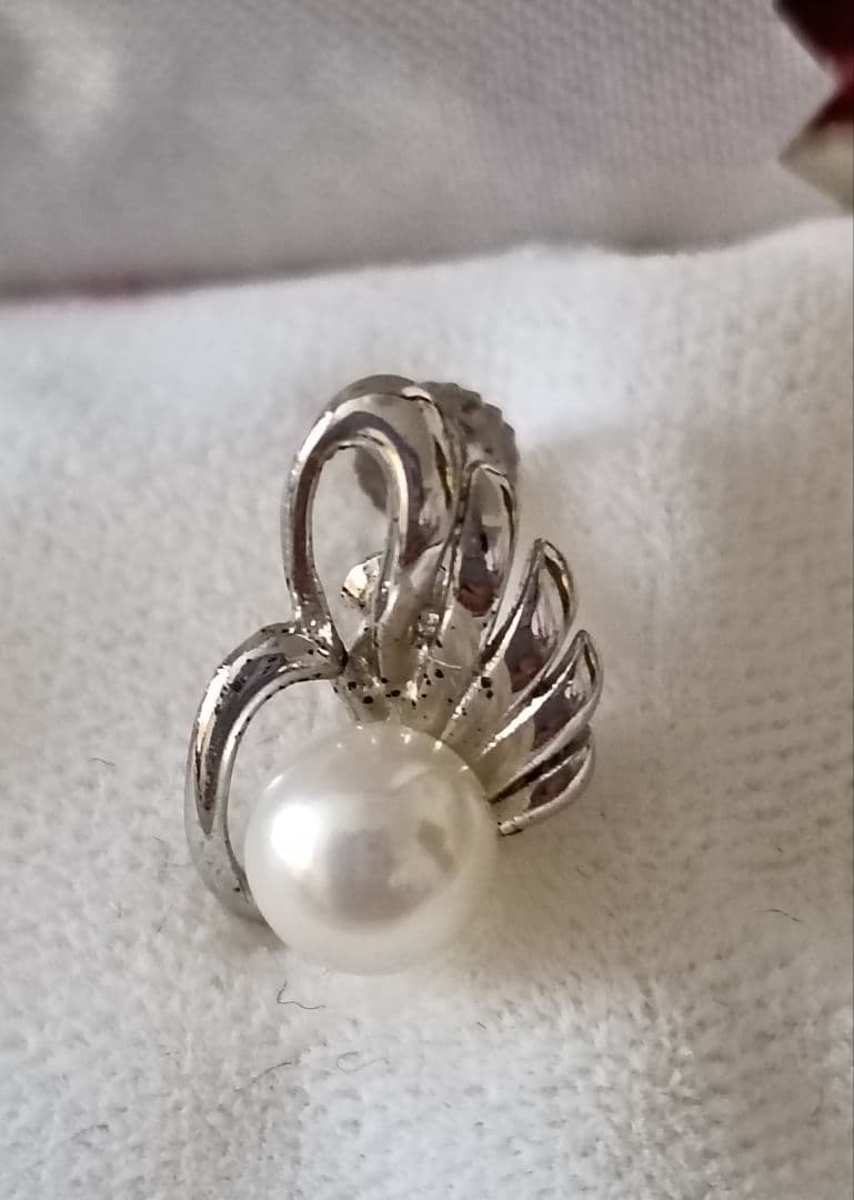iwajin pearls　本真珠イヤリング・ 羽根デザイン・ケース付き