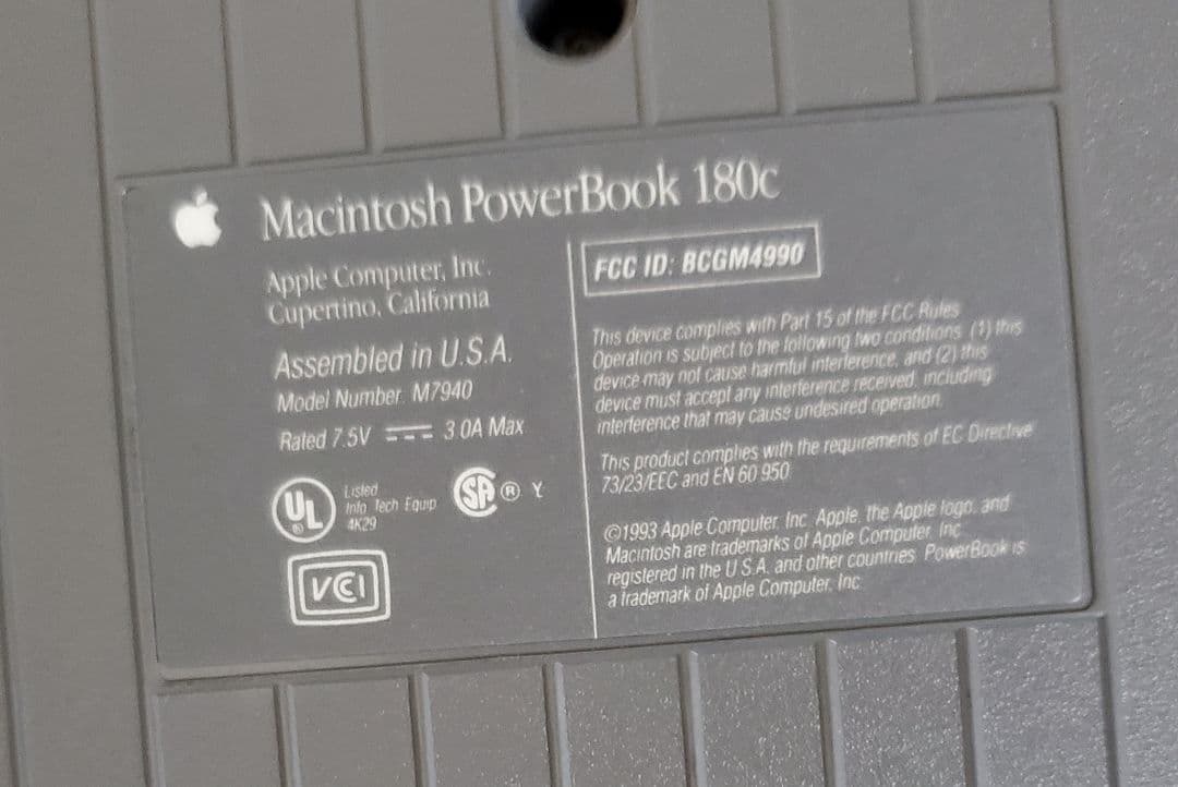 Macintosh PowerBook 180c 本体