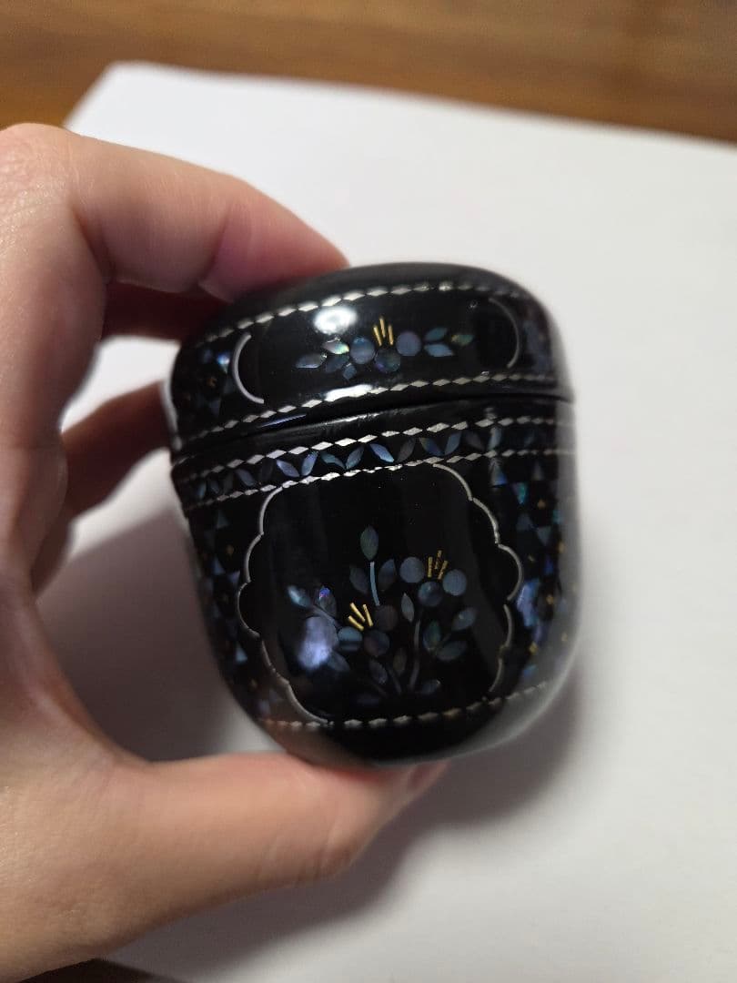 黒色 貝殻細工 丸型棗 螺鈿