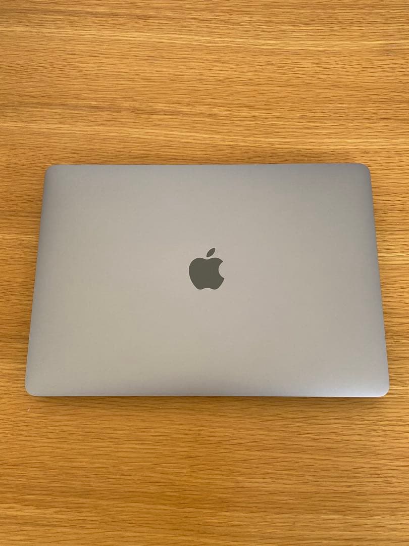 MacBook Pro 2020 美品 充電74回　MacBook本体