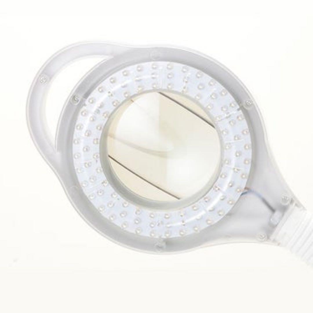 拡大レンズ付き スタンドライト (LED タイプ) ホワイト 美品