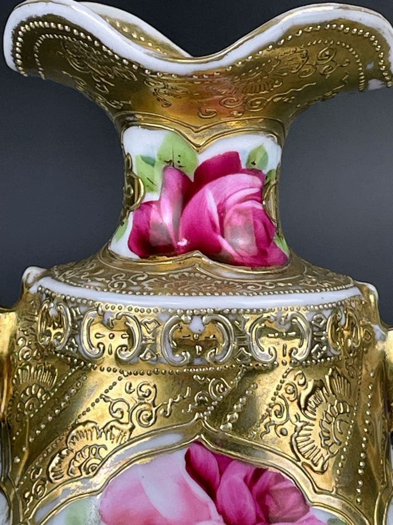 【訳あり】オールドニッポン 金盛り薔薇紋 双耳三脚花瓶 金盛り 三つ足 バラ