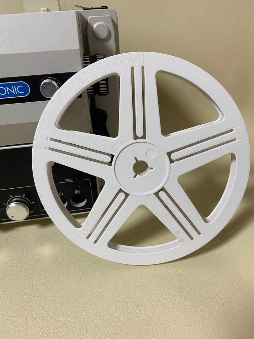【通電確認済】Bell & Howell FILMOSONIC 本体とリール