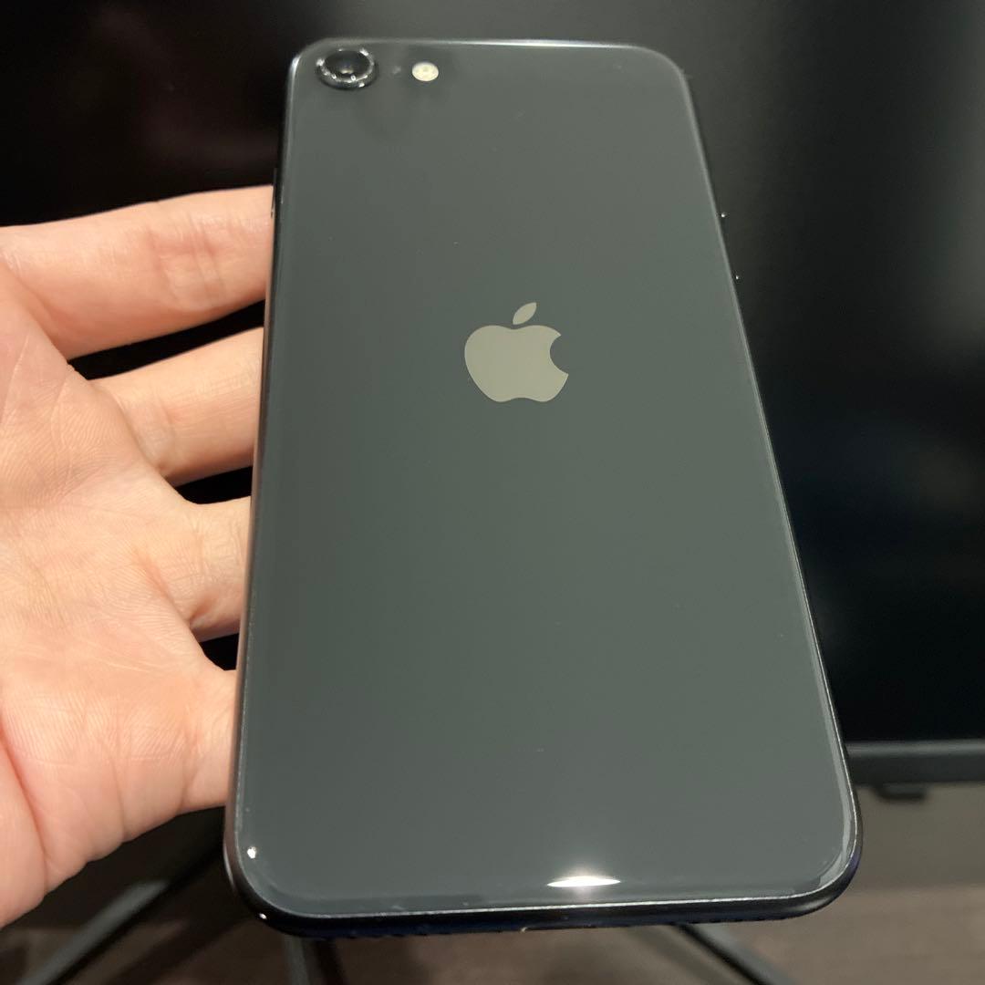 iPhone SE 第2世代 64GB ブラック SIMロック解除済