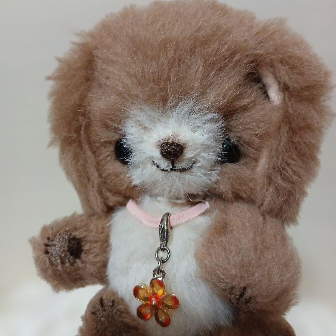 作家様　お花チャーム付き　ぬいぐるみ