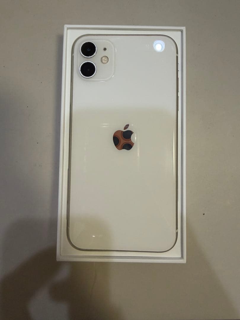 【美品】iPhone11 128GB ホワイト
