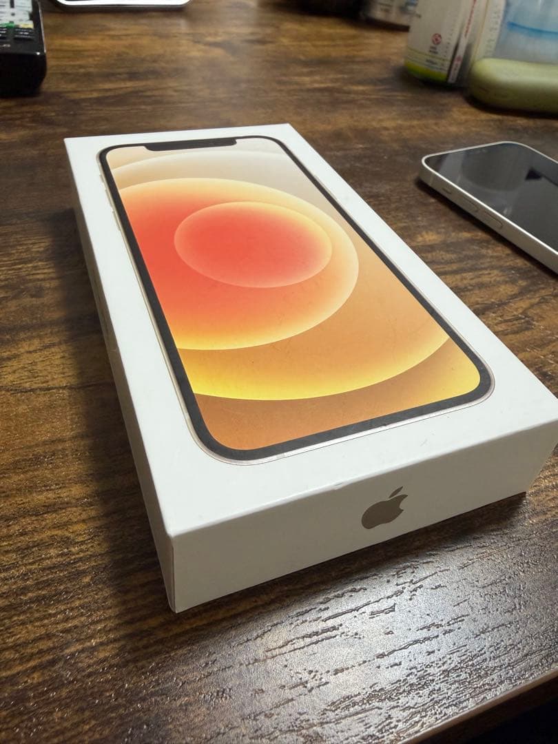 箱あり iPhone12 64G ホワイト SIMフリー　バッテリー残量75%