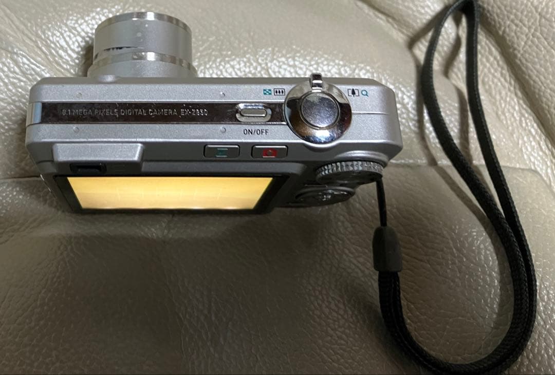 動作品　CASIO EX-Z850 EXILIM 8.1メガピクセル シルバー
