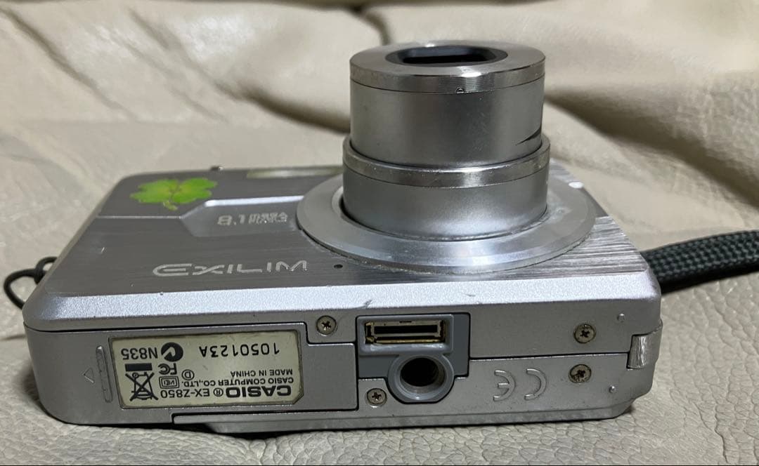 動作品　CASIO EX-Z850 EXILIM 8.1メガピクセル シルバー