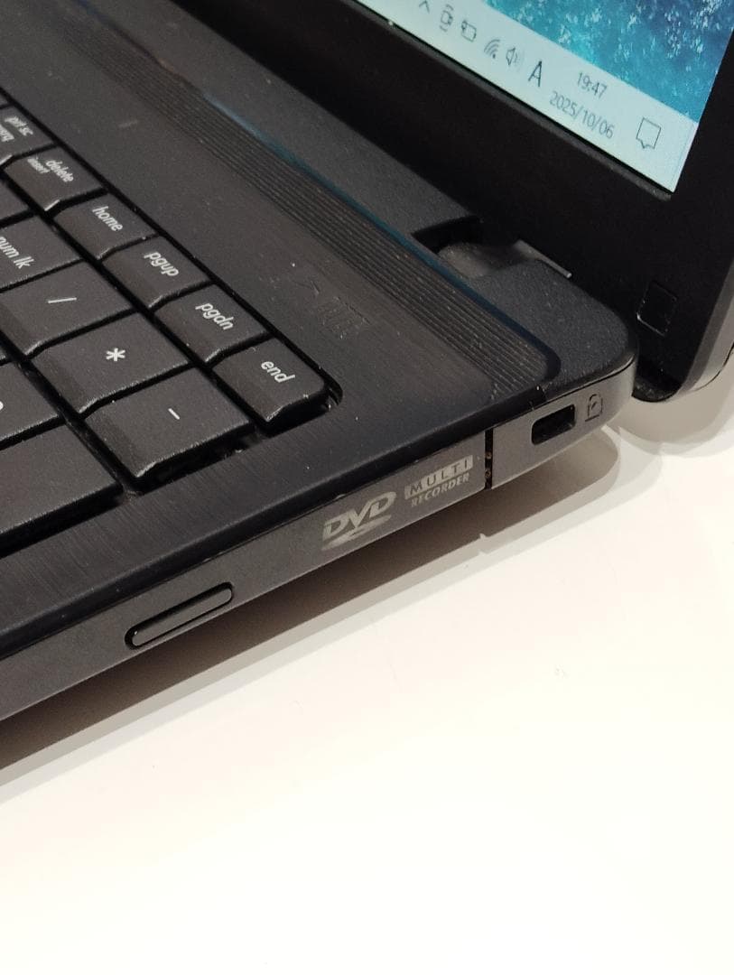 ASUS X55U ノートパソコン