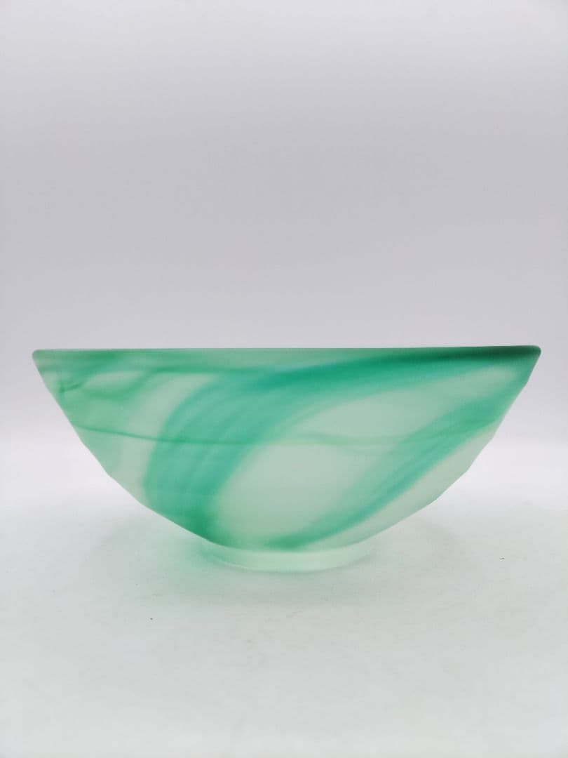d048【未使用】茶碗 ガラス　義山　グリーン　 岡本寛 木箱 茶道具