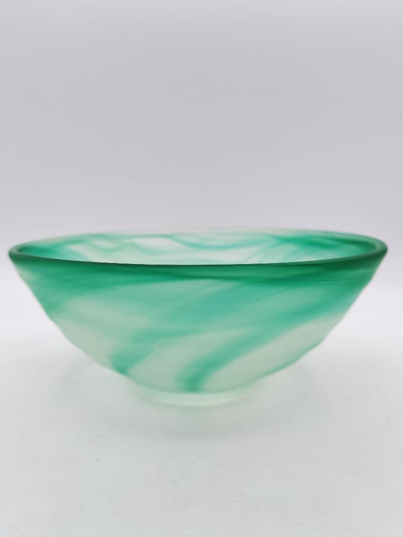 d048【未使用】茶碗 ガラス　義山　グリーン　 岡本寛 木箱 茶道具