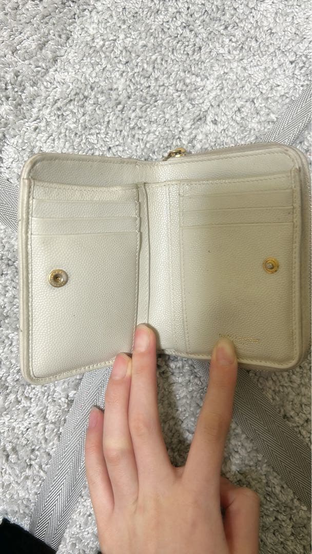 YVES SAINT LAURENT 財布