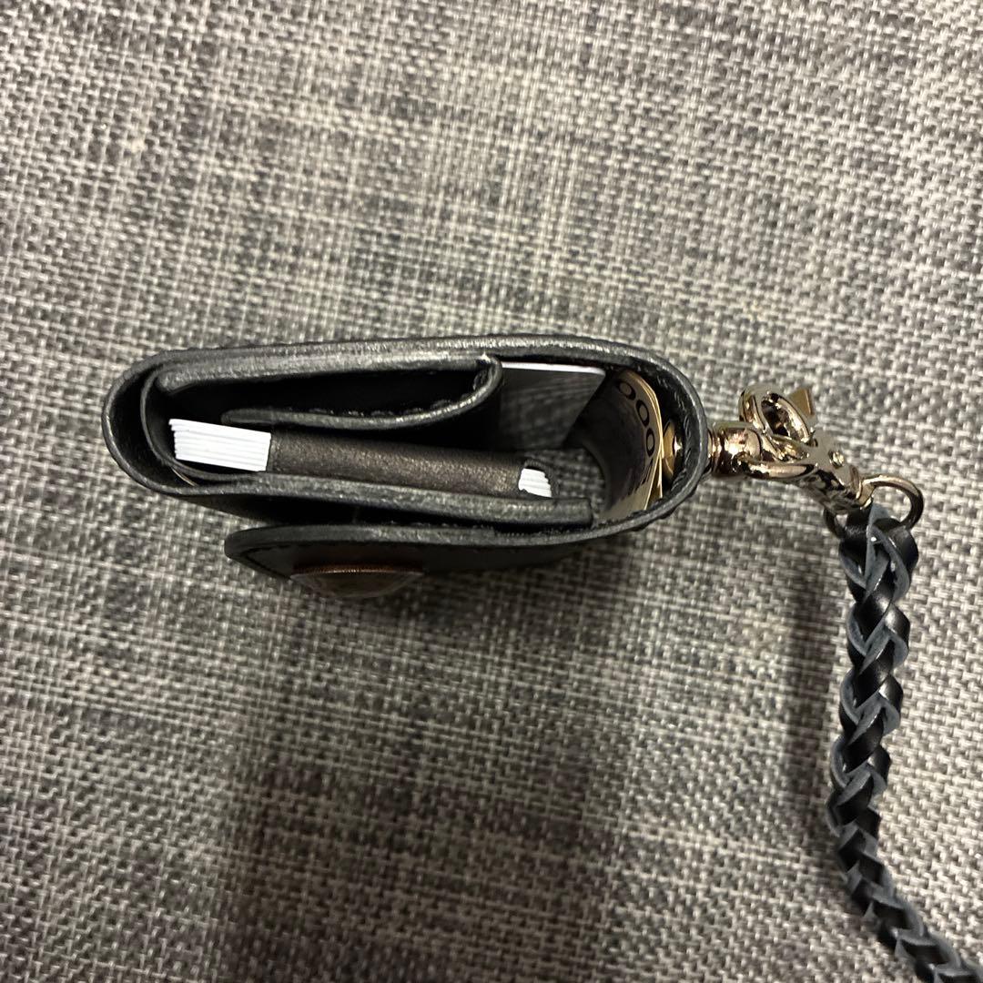 黒　ブラック　三つ折り財布　コンチョ.革ウォレットチェーン付き　ハンドメイド