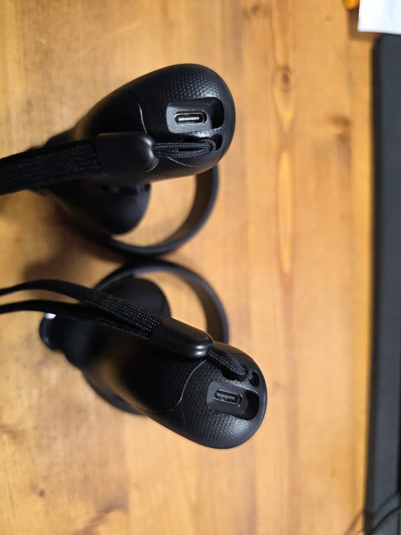 VIVE XR ELITE ツルにヒビあり　おまけ付き