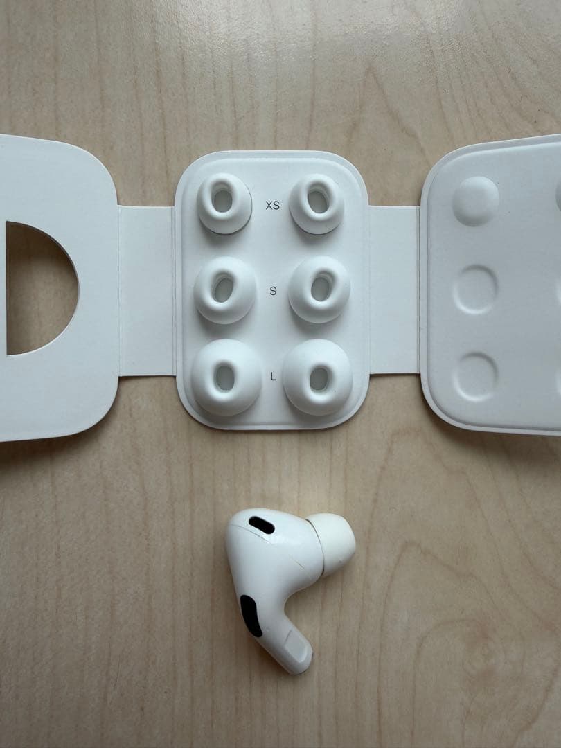 AirPods Pro 第2世代 右耳 ※傷ありApple正規購入 動作確認済