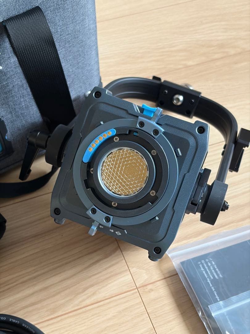 NANLUX Evoke 150C LEDフルカラースポットライト