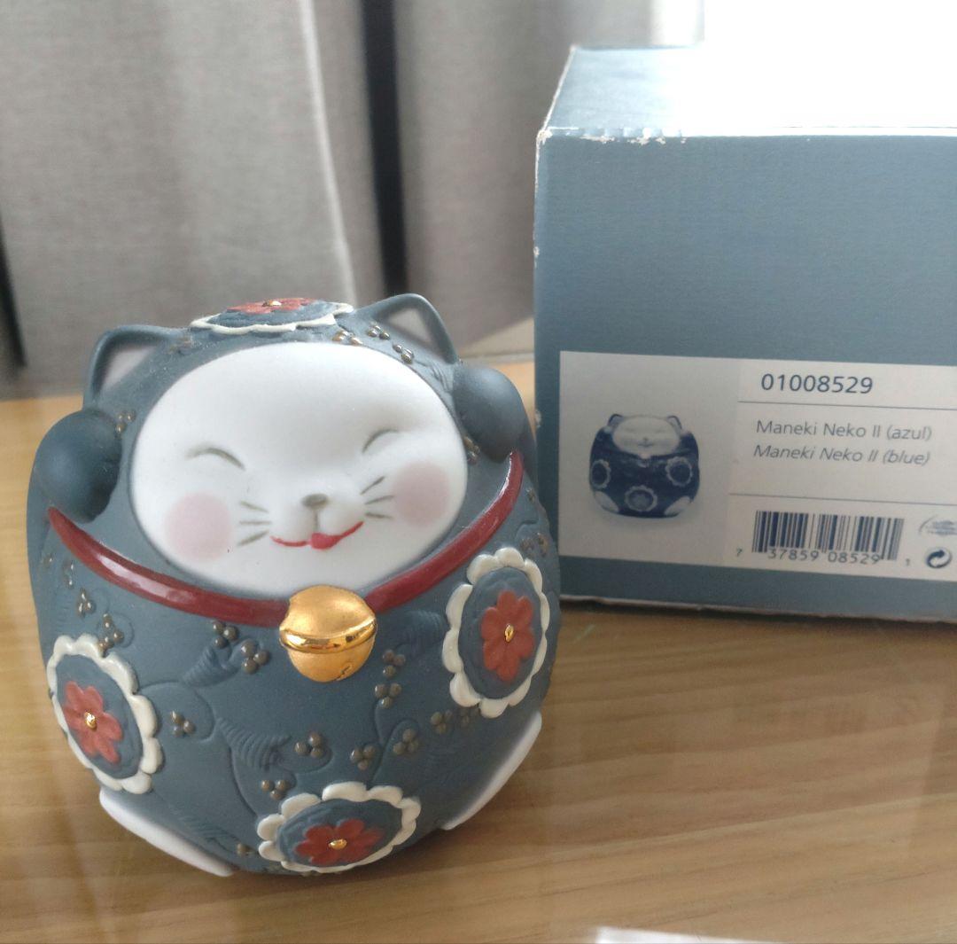 リヤドロ招き猫