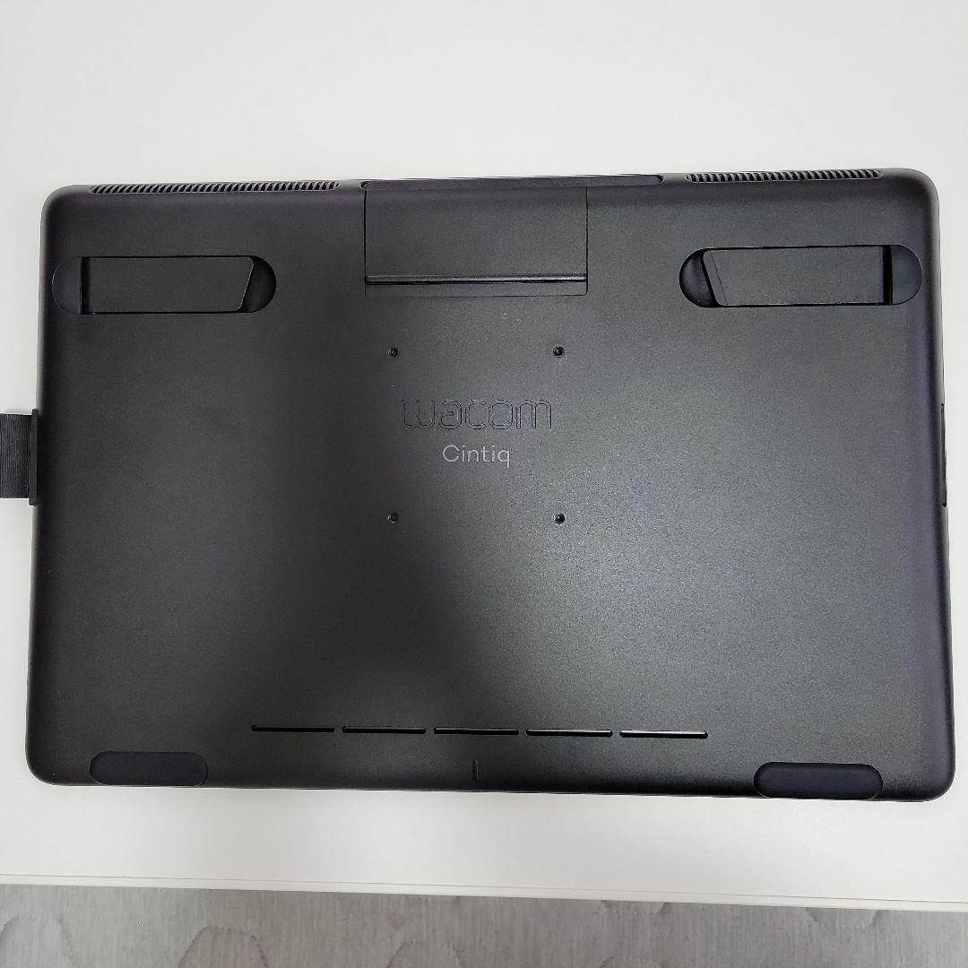Wacom Cintiq16 15.6インチ スタンド付 DTK1660Kワコム
