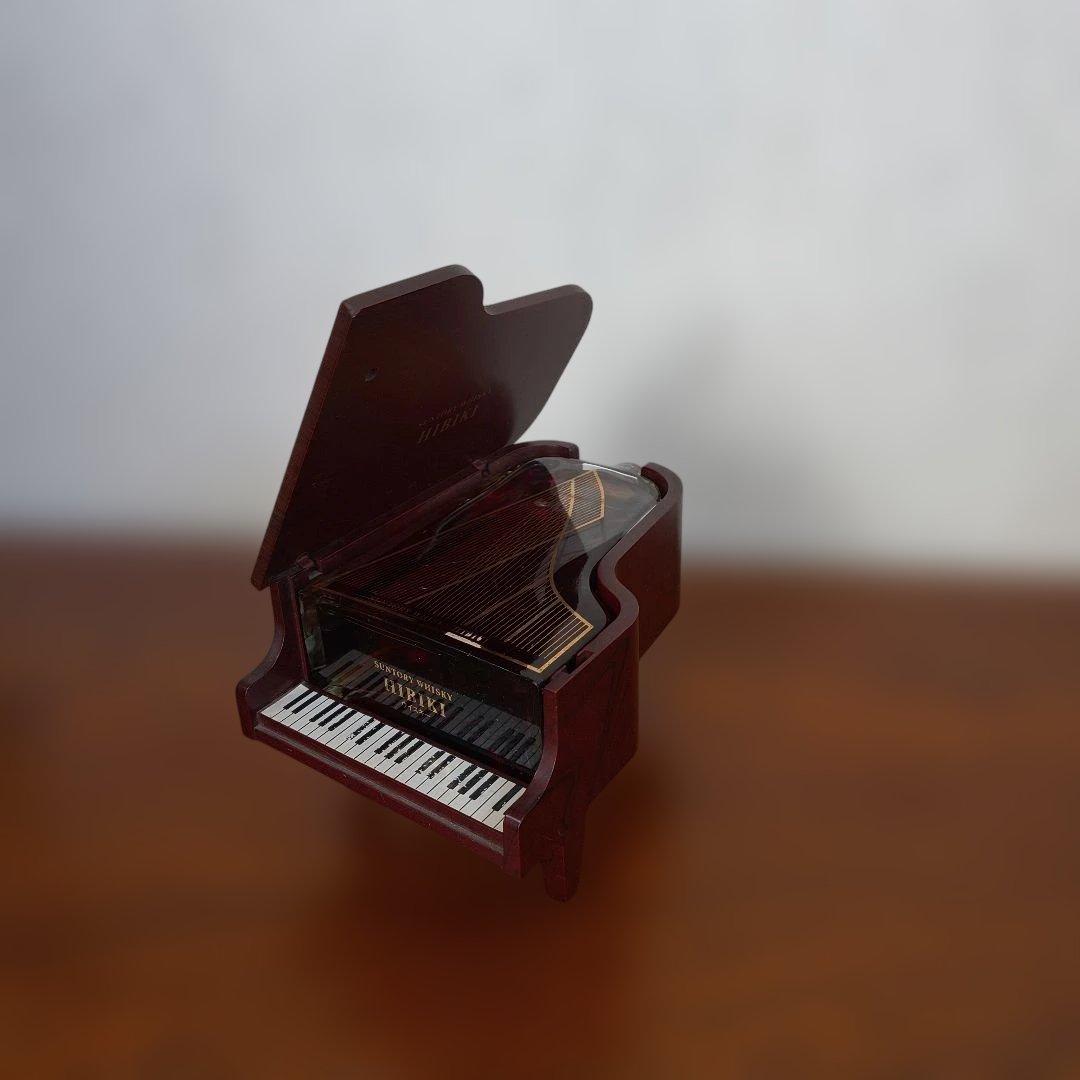 サントリーウィスキー響 HIBIKI ピアノ型ウイスキー スーパーレア品