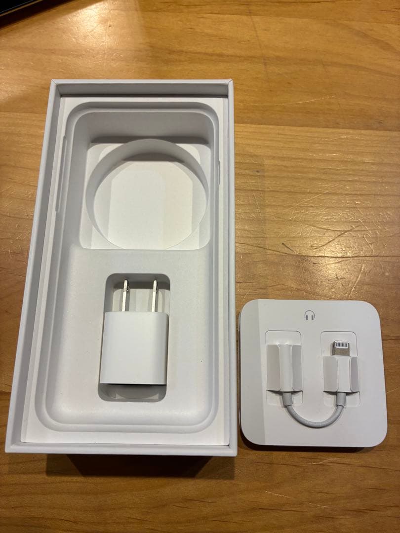 iPhone 7 128GB ゴールドSIMフリー バッテリー100% 動作良好