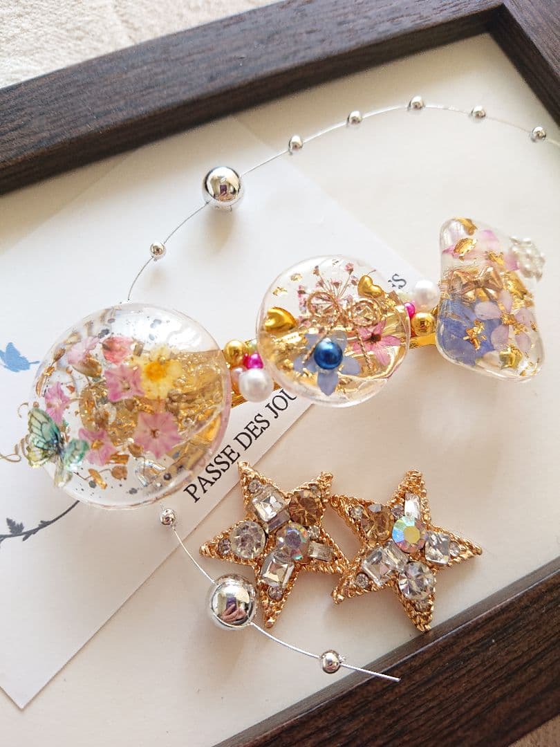 ☆*:.。. ハンドメイド♡レジンヘアバレッタ♡バタフライフラワー .。.:*☆