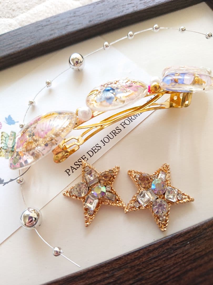 ☆*:.。. ハンドメイド♡レジンヘアバレッタ♡バタフライフラワー .。.:*☆
