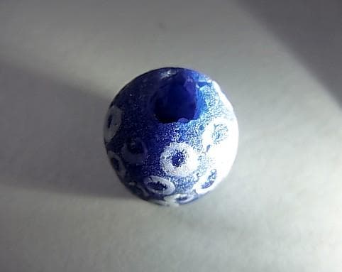 ★Z1901★古代 (44) ガラスビーズ とんぼ玉　風化青　大孔　多眼文様