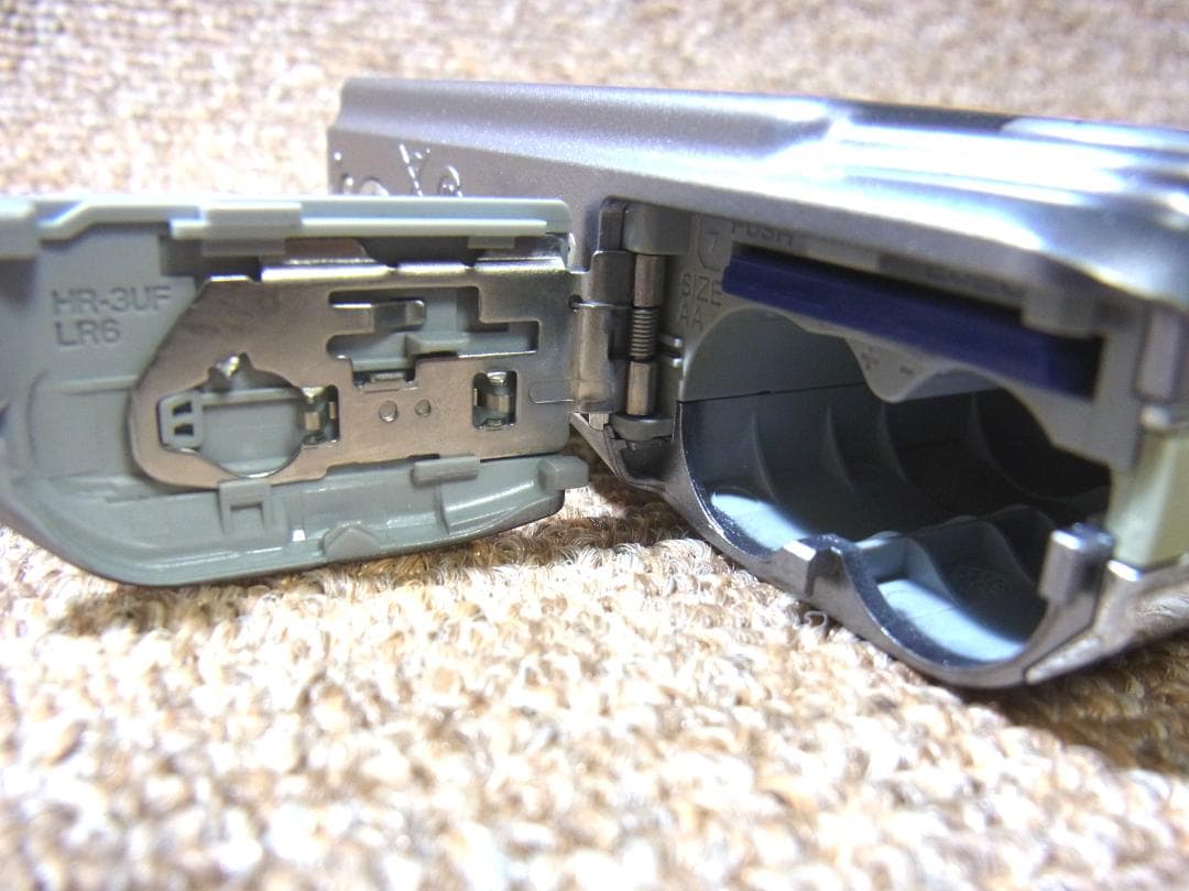 FUJIFILM FINEPIX AX600 富士フィルム製デジカメ 動作OK