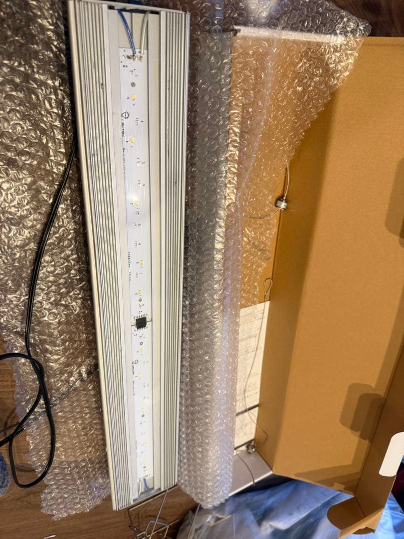 アクロ TRIANGLE LED MARINE 600 20000K 海水魚