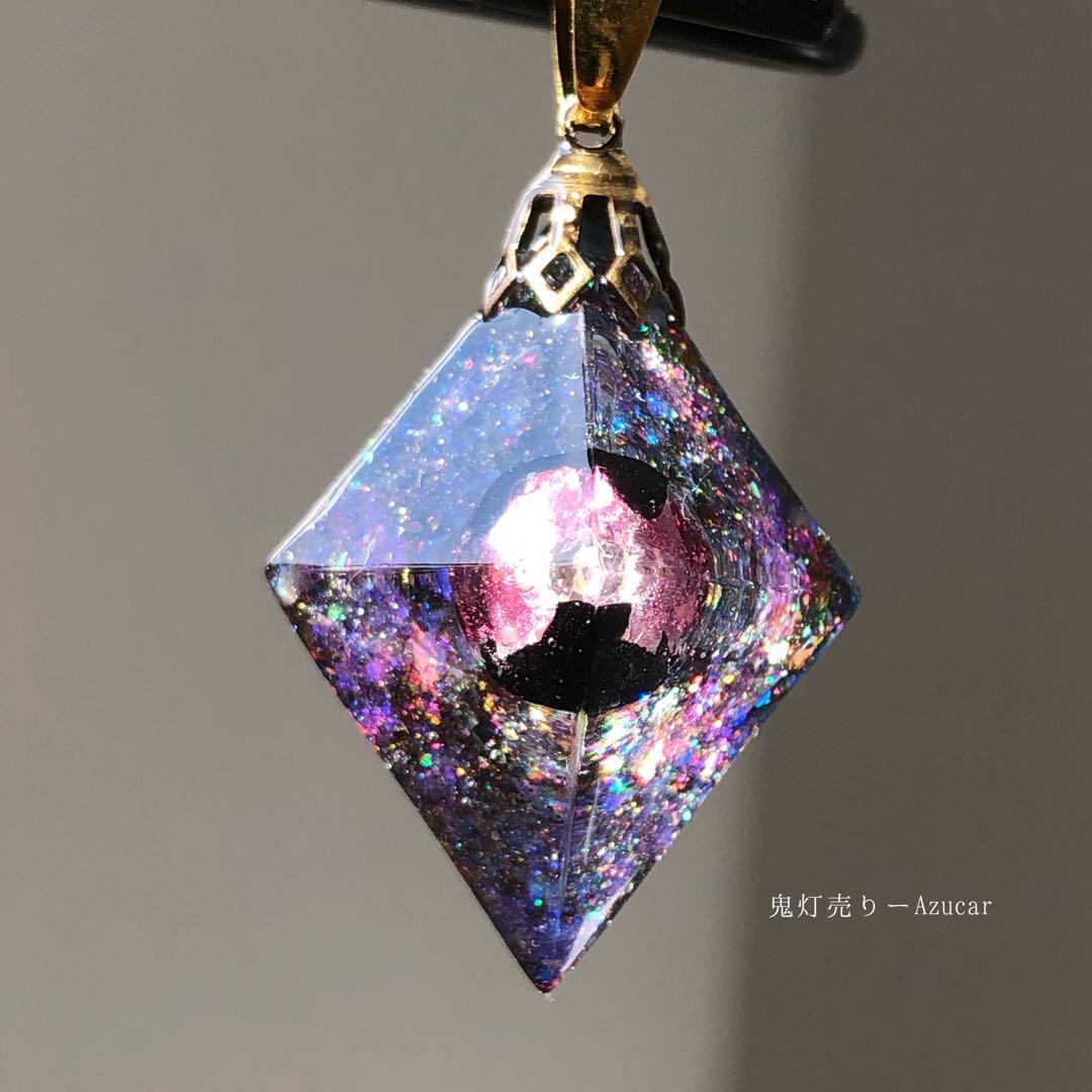 桜世界への入り口。 オルゴナイト　宇宙レジン　蓄光ネックレス