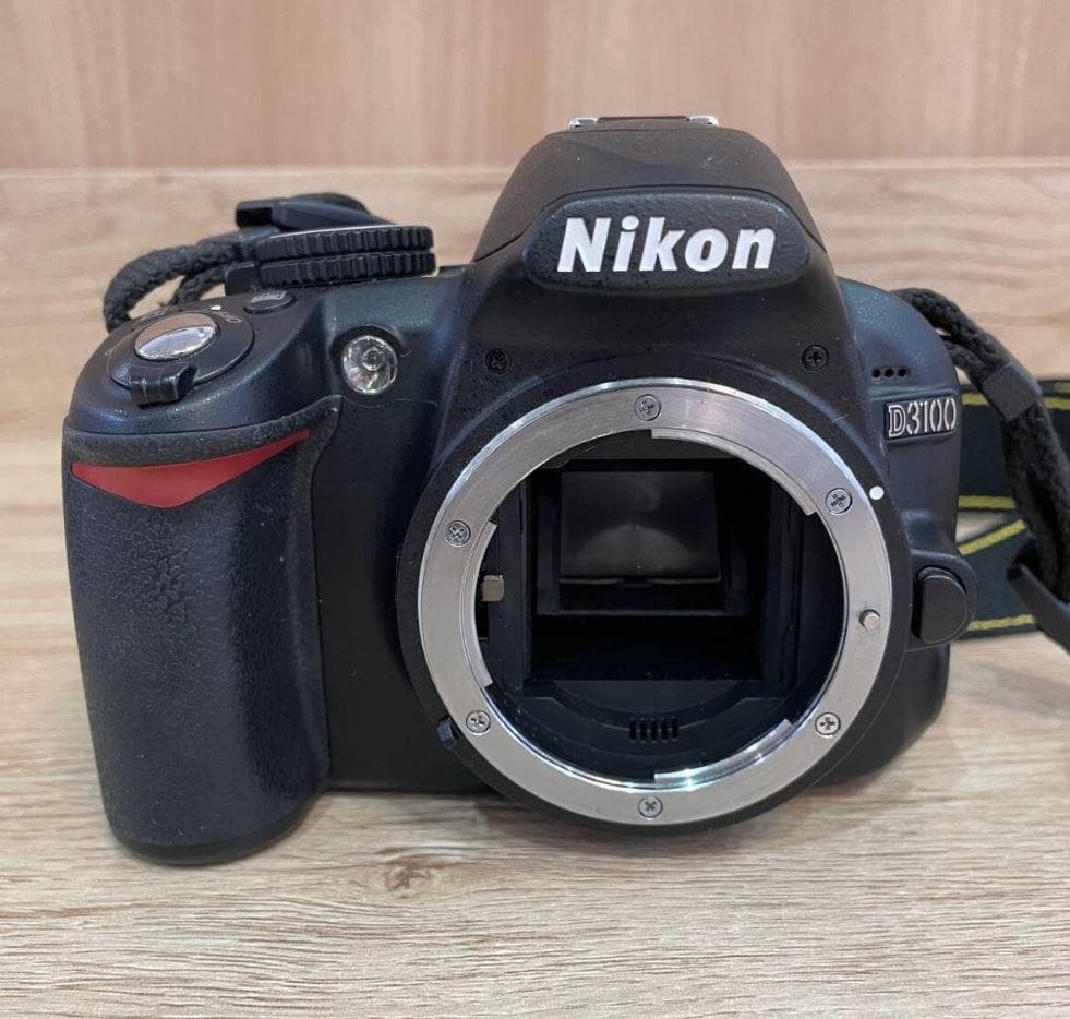 ●完動品✨ ニコン D3100 18-55mm セット 一眼レフ デジカメ