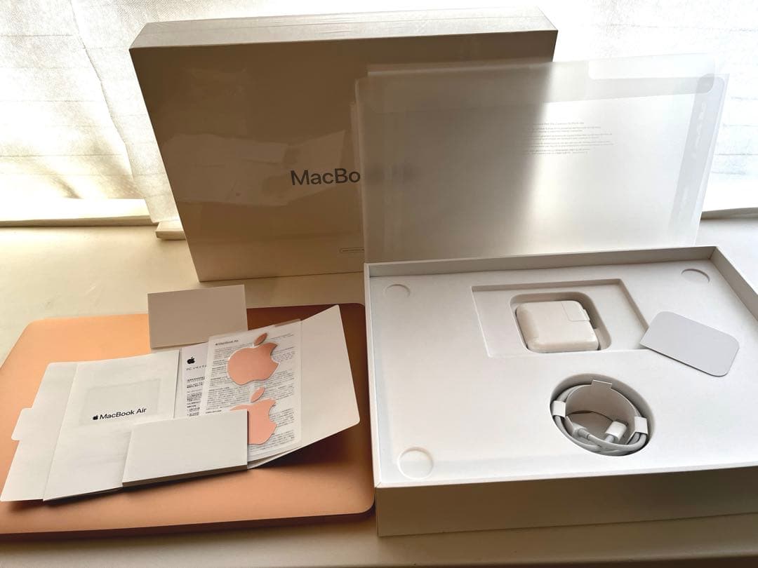 MacBook Air 2019 i5 8GB 256GB 箱付 付属品有 RG