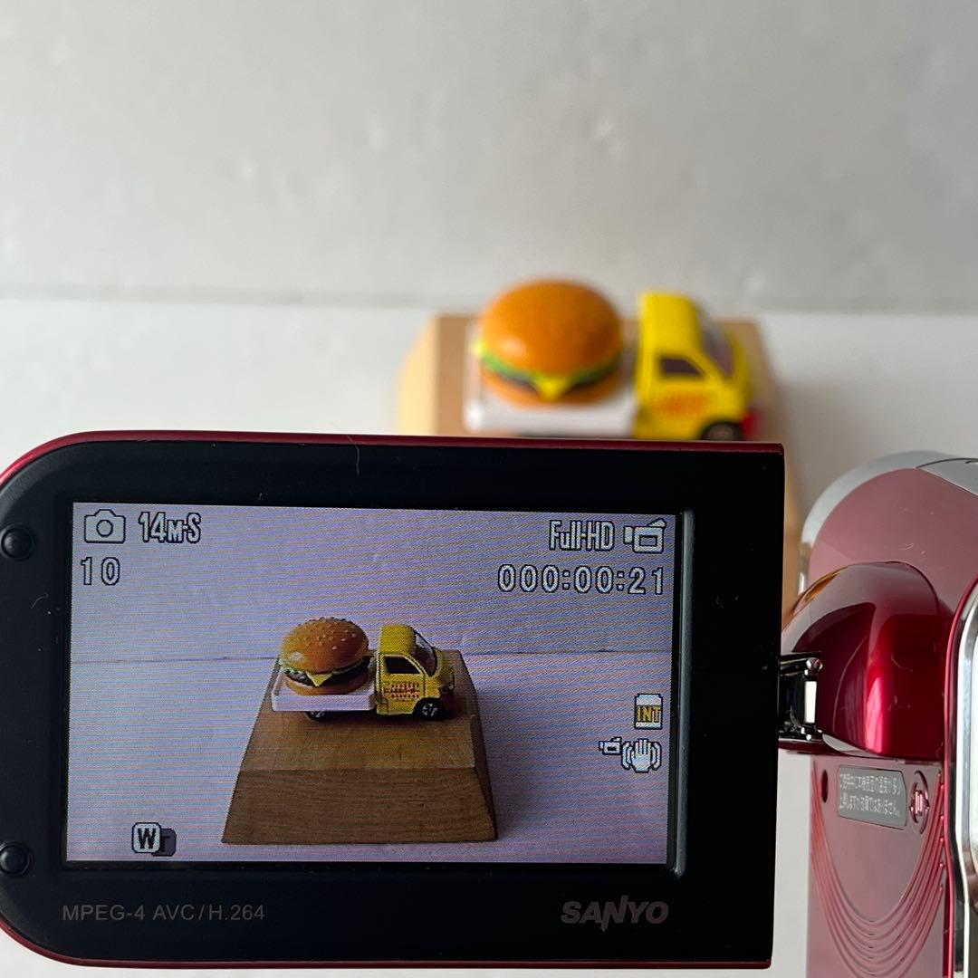 ☆極美品☆SANYOデジタルムービーカメラXacti DMX-CG100レッド