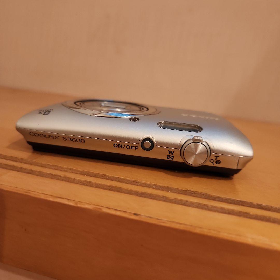 Nikon COOLPIX S3600 コンパクトデジタルカメラ