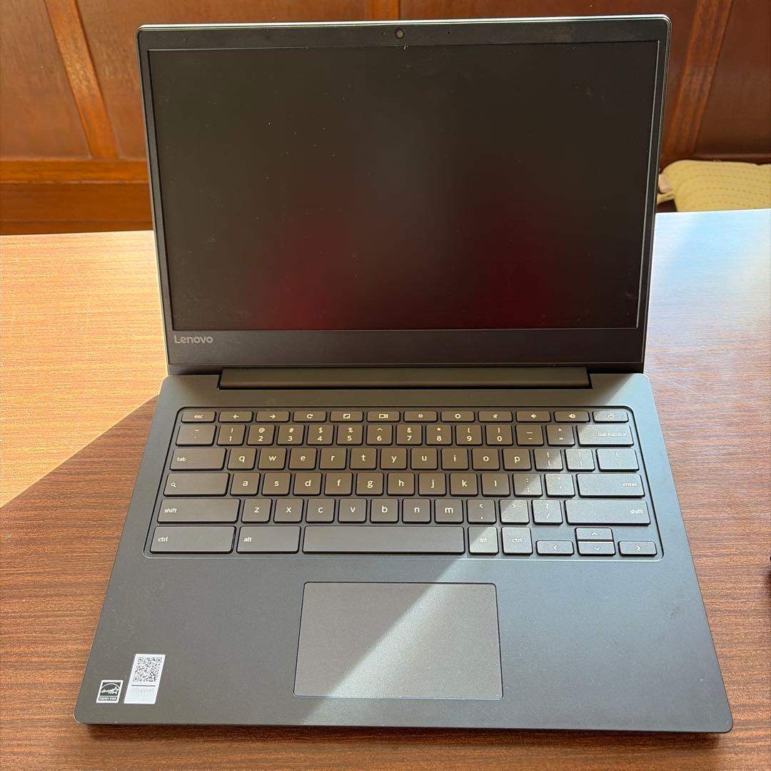 Chromebook本体 Lenovo chrome book S330