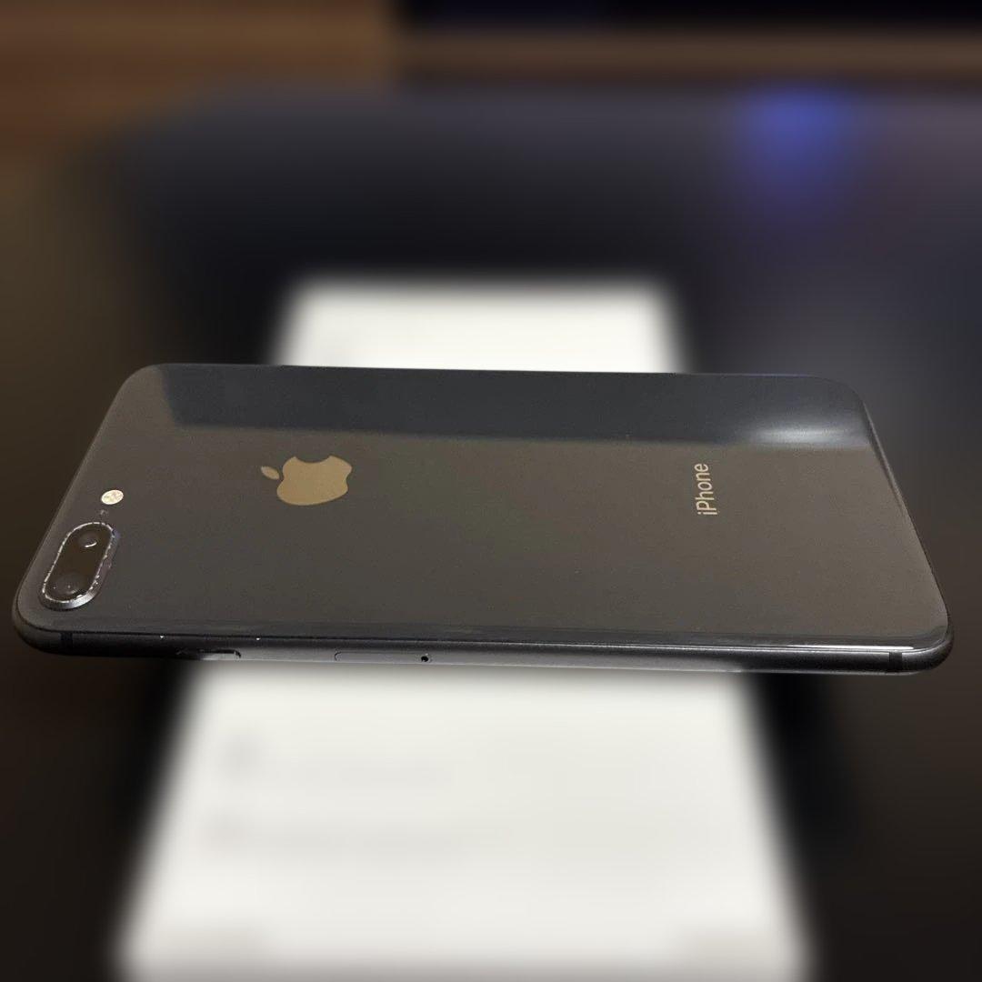 iPhone 8 Plus 64GB スペースグレイ