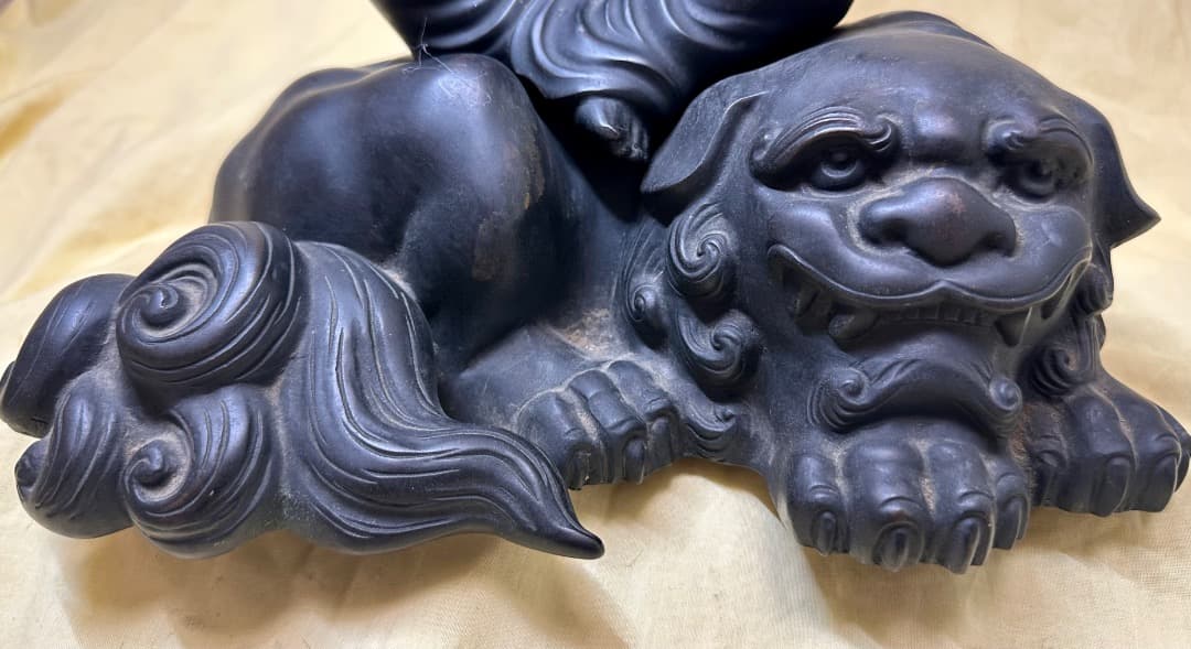 中国古董・銅制・獅子上の「釈迦牟尼坐像」