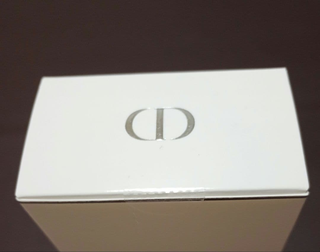 こ*ん様 【新品未使用】Dior ラムースピュリフィアンオフオン 洗顔料 150