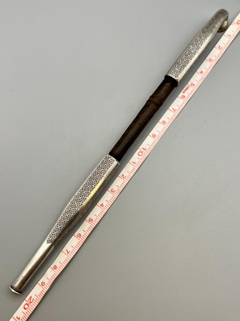 銀製　煙管　キセル　紗綾紋　銀細工　アンティーク　重量約47g