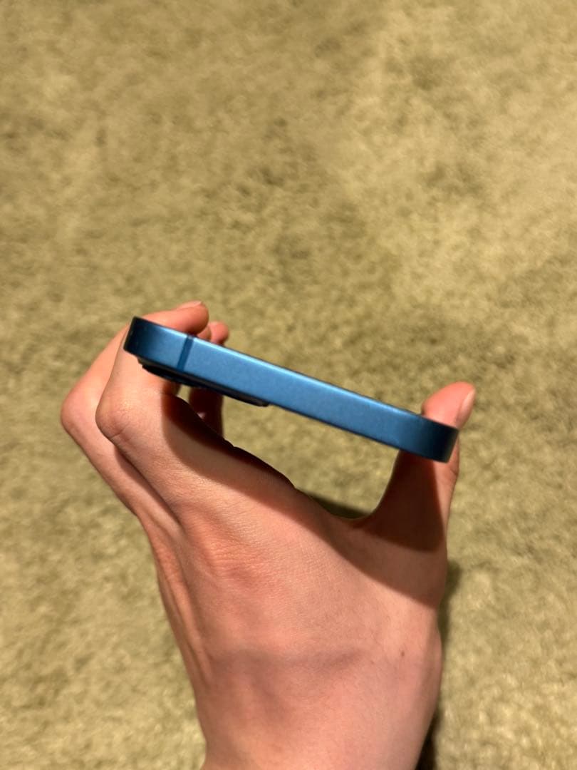 Apple iPhone 13 ブルー 箱、未使用充電ケーブル付き